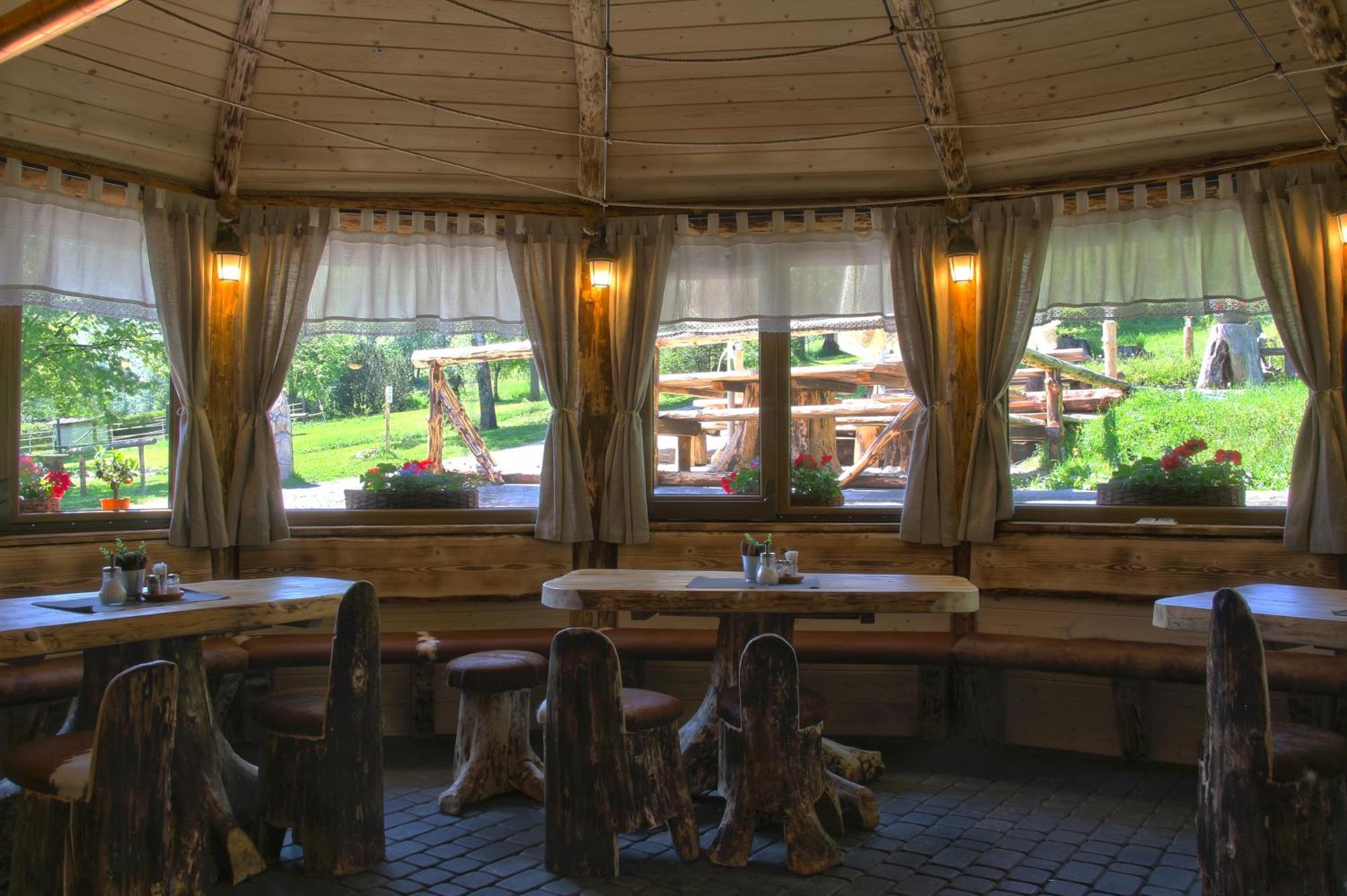 Chata Baba Yaga ชเดียร์ ภายนอก รูปภาพ