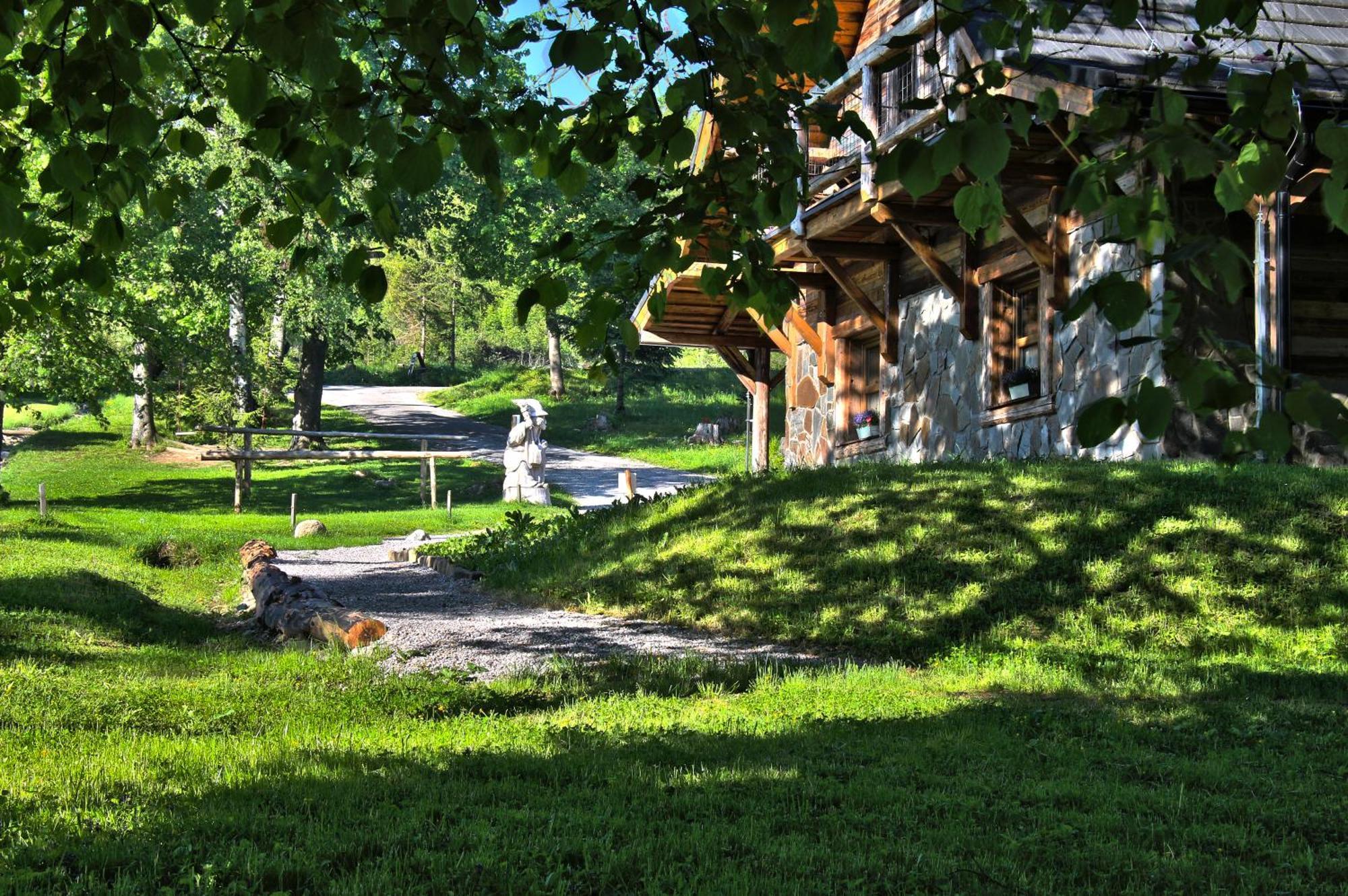 Chata Baba Yaga ชเดียร์ ภายนอก รูปภาพ